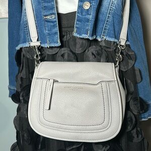 Marc Jacobs Pale Grey crossbody leather bag. GUC